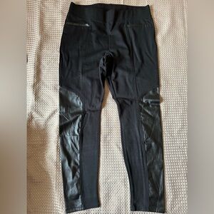 🍉 Ricki’s Black Leggings with Faux Leather Panels XL EUC dressy stretchy